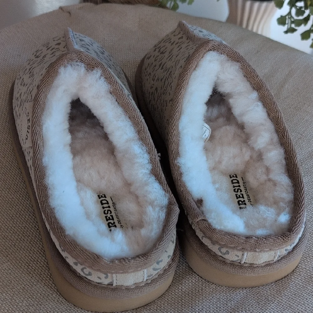 NWOT FIRESIDE Kids Cozy Leopard Slippers - Tan